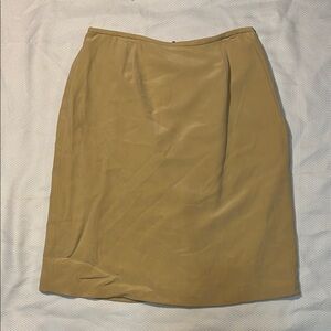 Josephine Chaus Silk Pencil Skirt in Tan / Mustard Size 8 *PRE-OWNED*